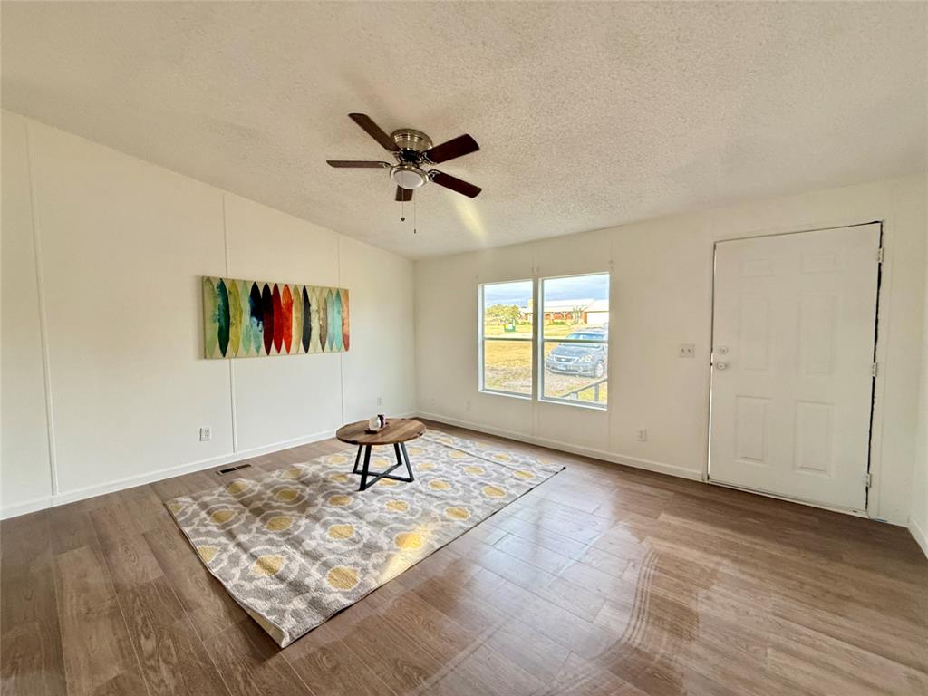 332 Water View Lane Weatherford, TX 76085 - Photo 11 of 25