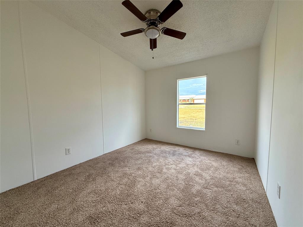 332 Water View Lane Weatherford, TX 76085 - Photo 18 of 25
