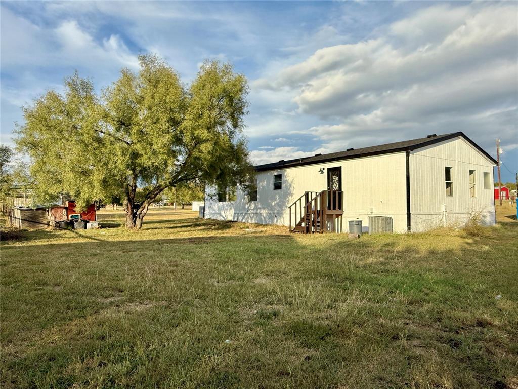 332 Water View Lane Weatherford, TX 76085 - Photo 22 of 25