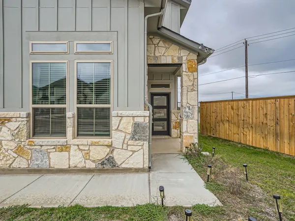 $2,799 | 2800 Sebring Circle, Austin, TX 78747