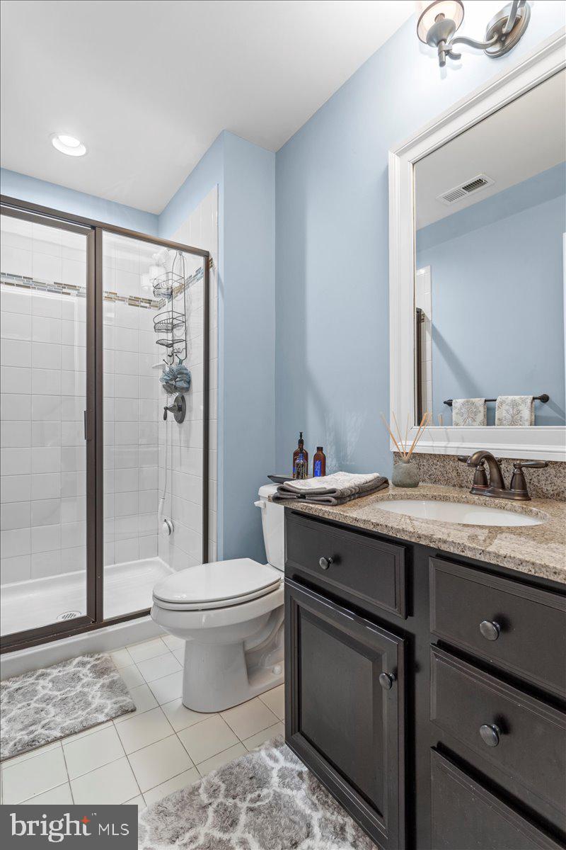 3937 Cephas Child Road Doylestown, PA 18902 - Photo 23 of 47 Guest Suite's Full Bath