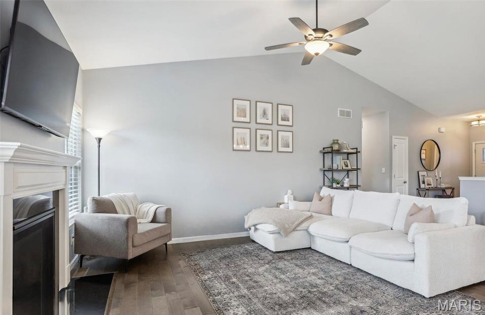 7959 Sonora Ridge Caseyville, IL 62232 - Photo 4 of 39