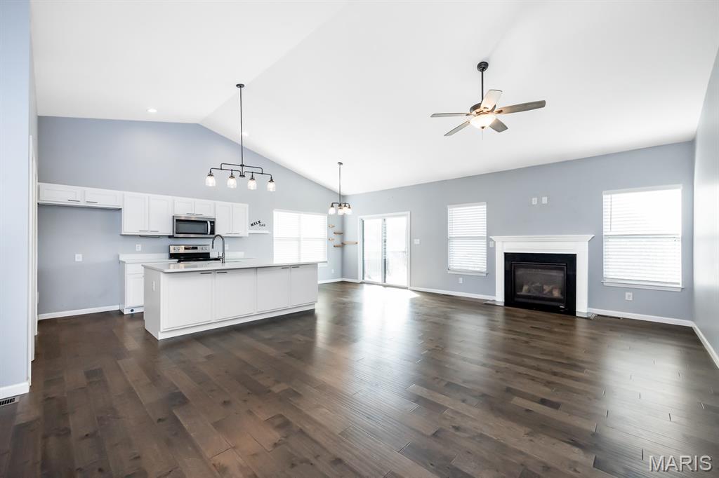 7959 Sonora Ridge Caseyville, IL 62232 - Photo 9 of 39