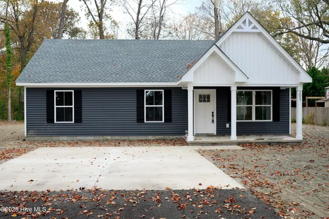 $345,000 | 203 Tatem Street, Knotts Island, NC 27950