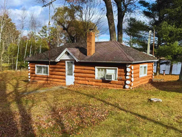 $160,000 | N3056 River Bend Drive, Peshtigo, WI 54157