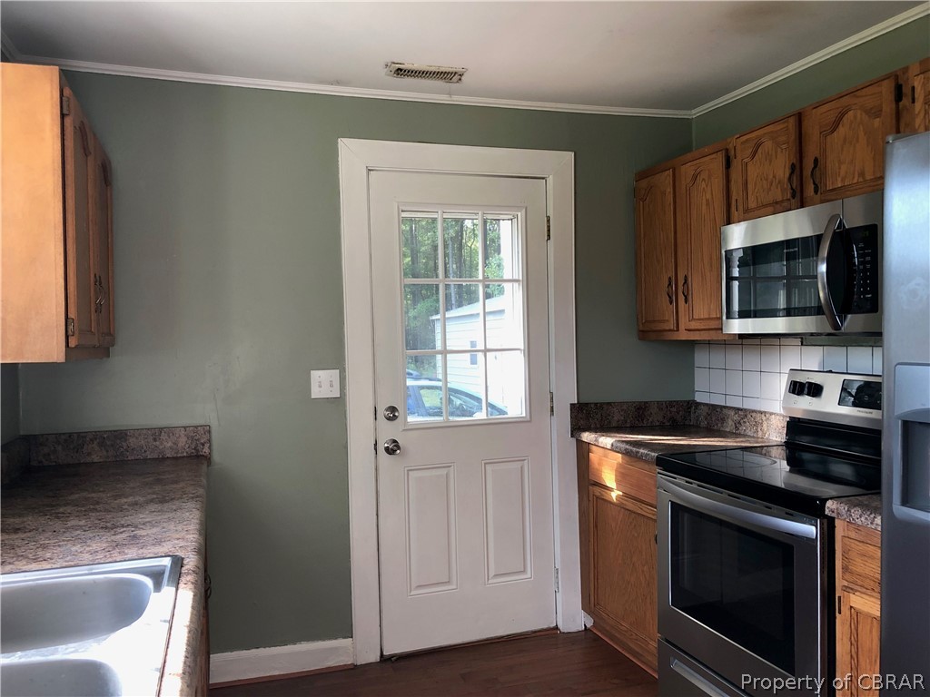 8890 Buckley Hall Road Hudgins, VA 23076 - Photo 10 of 24
