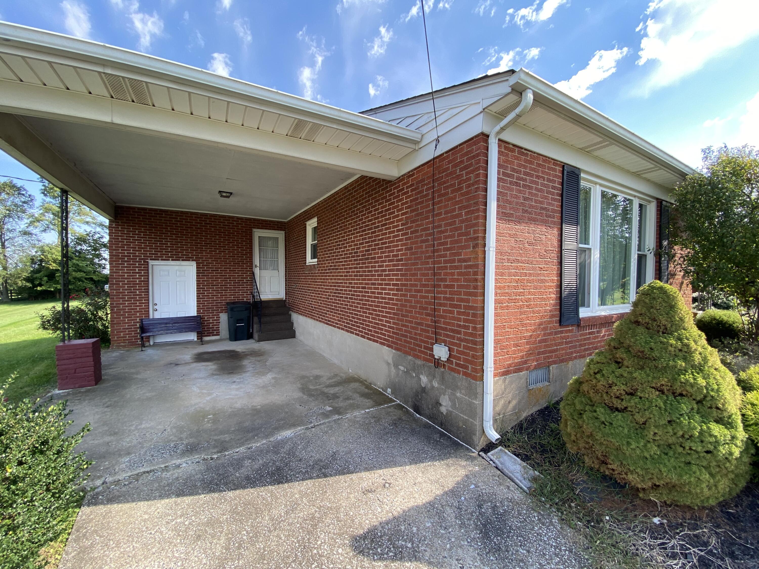 4539 Lexington Road Winchester, KY 40391 - Photo 2 of 64 IMG_7332