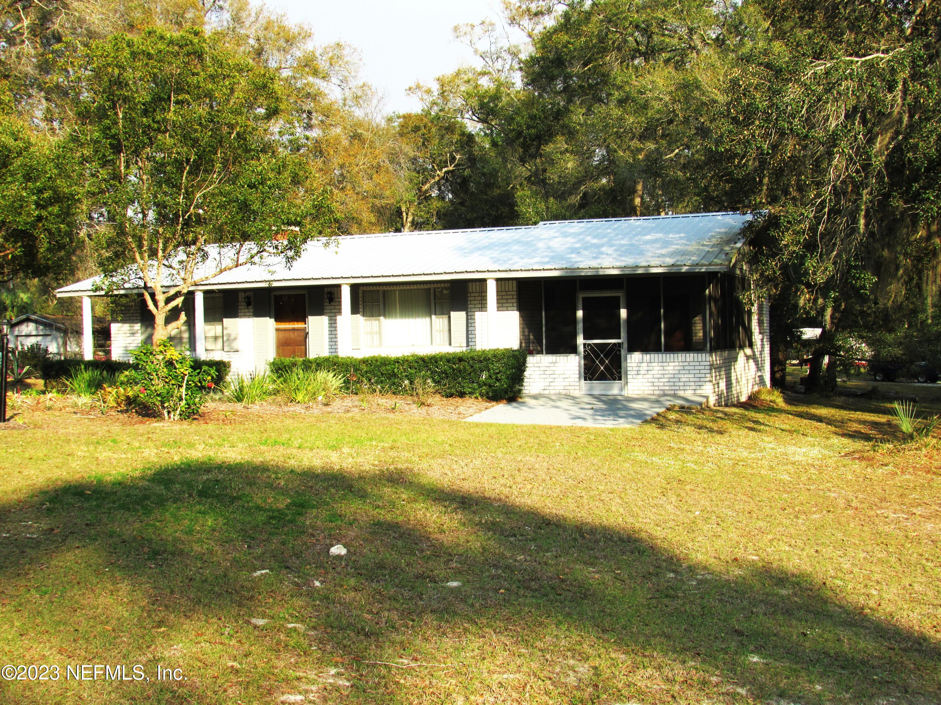 134 Kyte Road San Mateo, FL 32187 - Photo 8 of 24 IMG_1467