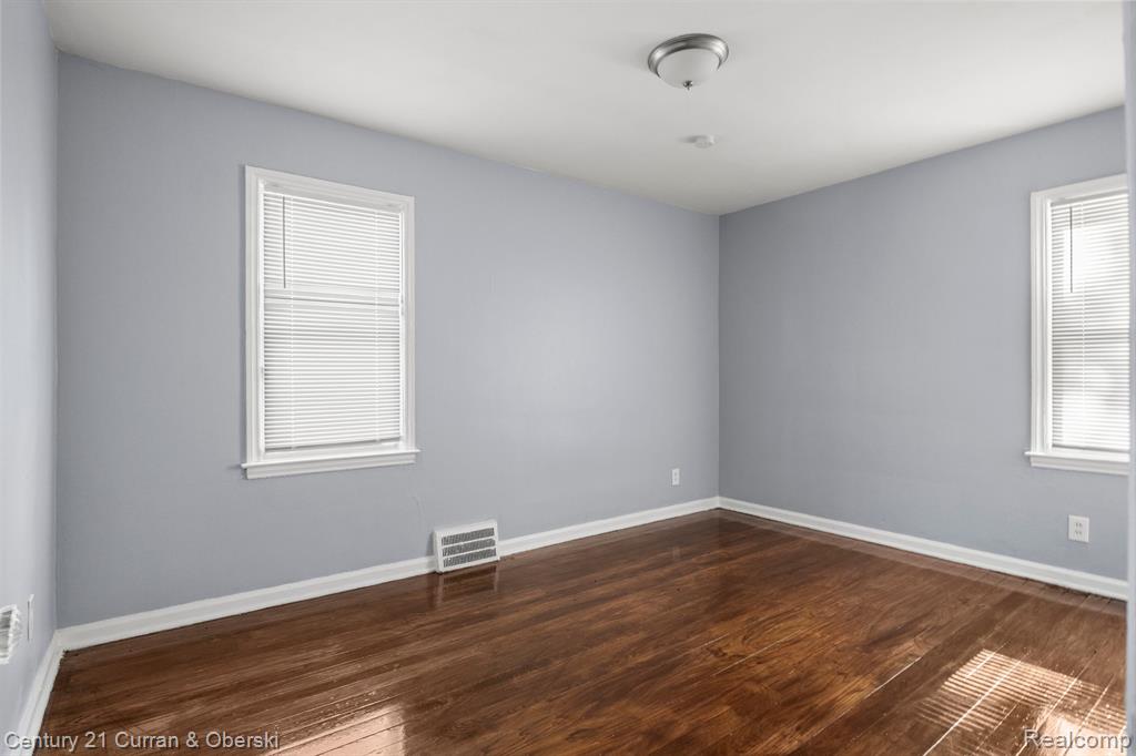18314 Rutherford Street Detroit, MI 48235 - Photo 17 of 25