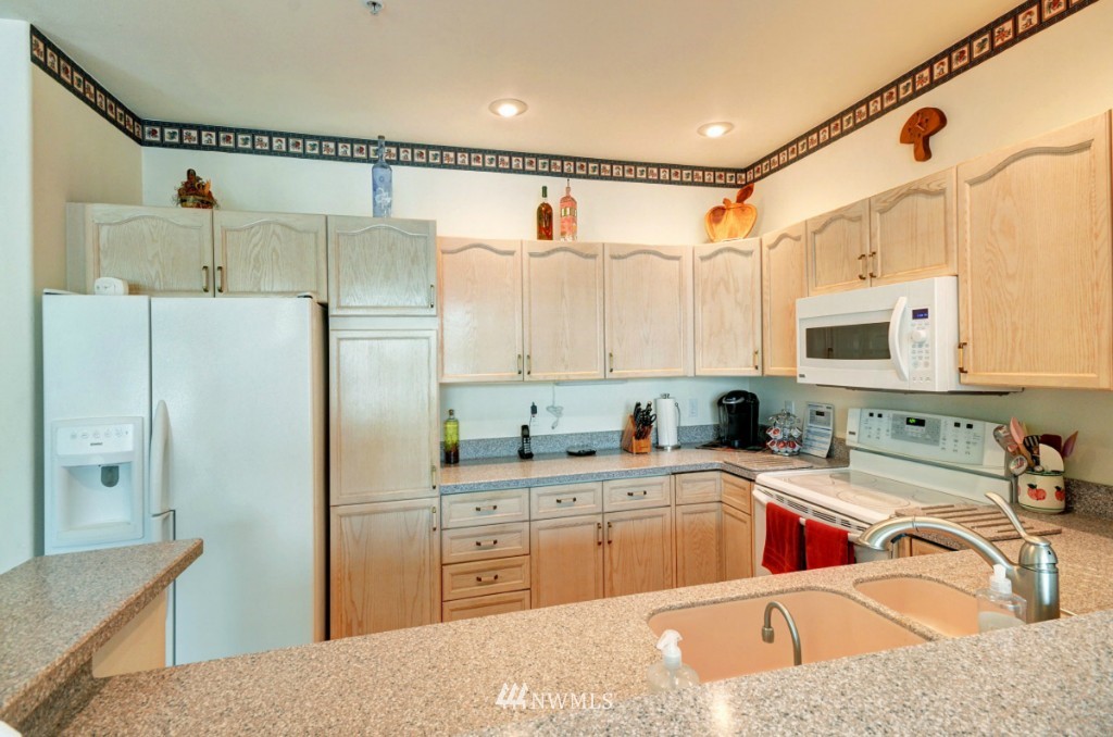 7583 Old Redmond Road, Unit A205 Redmond, WA 98052 - Photo 7 of 21