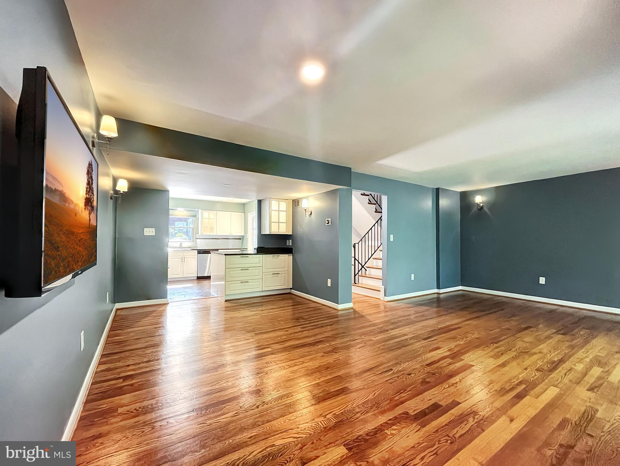 8802 Cameo Square Springfield, VA 22152 - Photo 11 of 50 Spacious and Light-filled Main Level Living Area