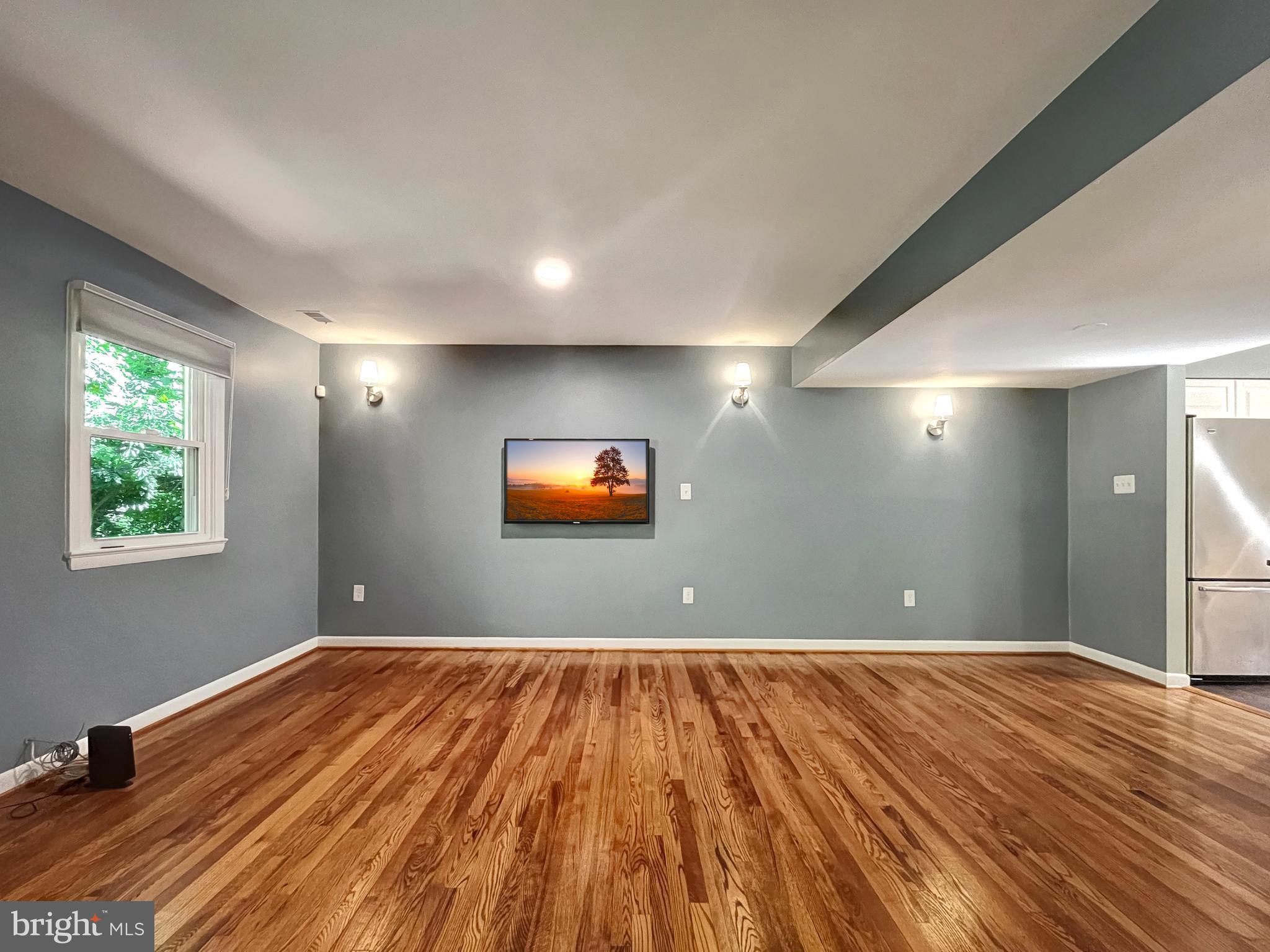 8802 Cameo Square Springfield, VA 22152 - Photo 12 of 50 Spacious and Light-filled Main Level Living Area