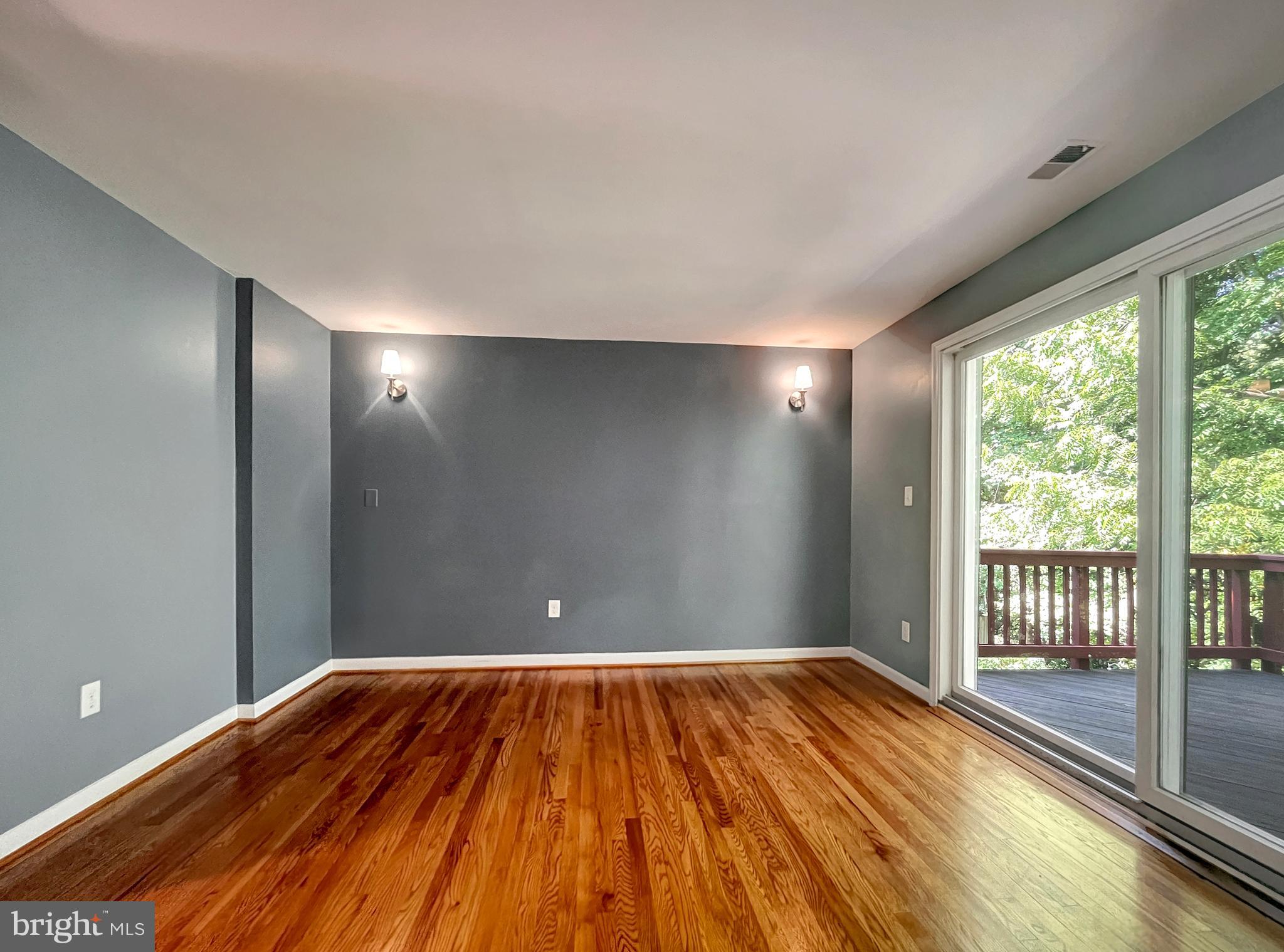 8802 Cameo Square Springfield, VA 22152 - Photo 14 of 50 Spacious and Light-filled Main Level Living Area