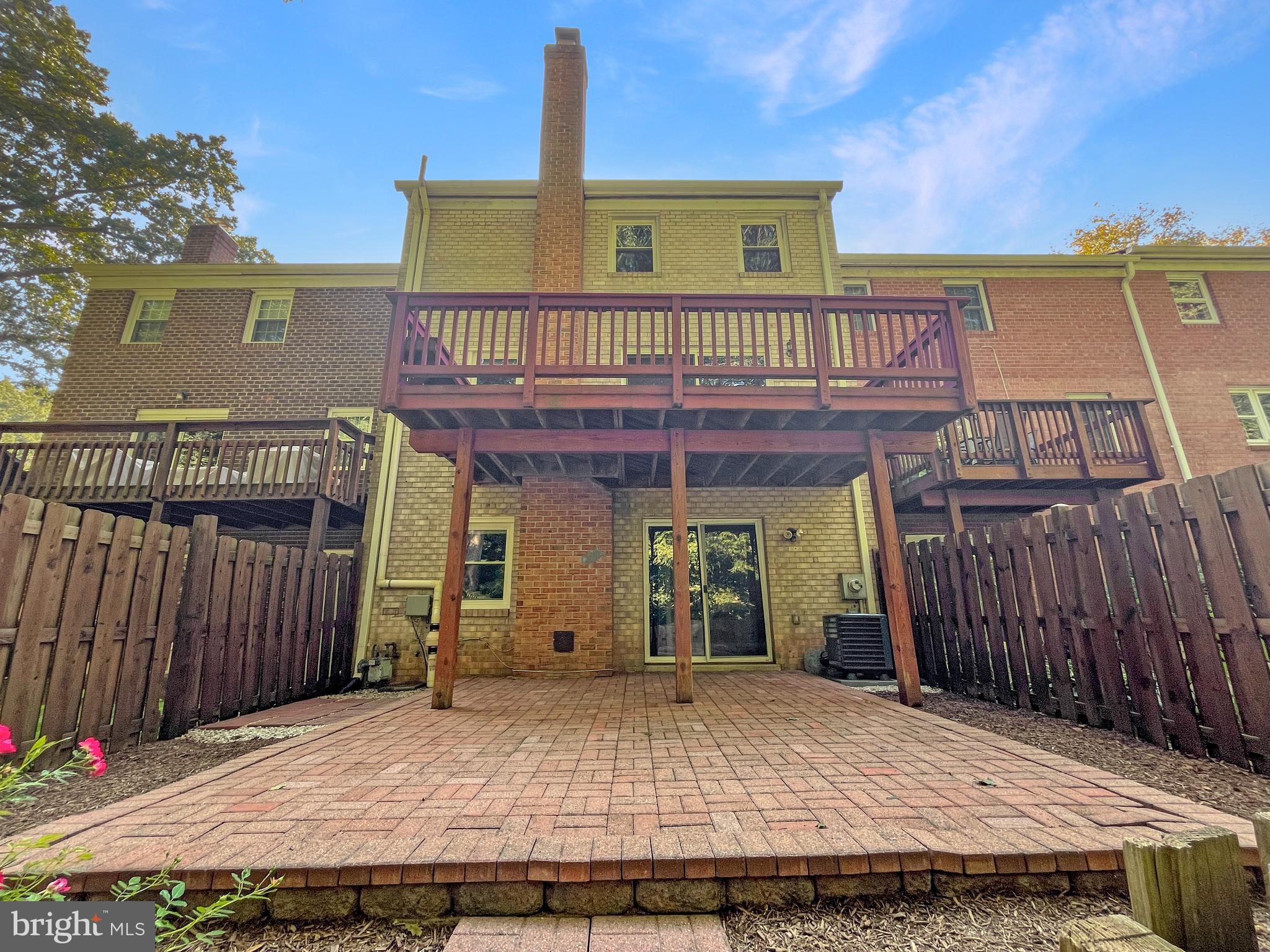 8802 Cameo Square Springfield, VA 22152 - Photo 44 of 50 Exterior Rear