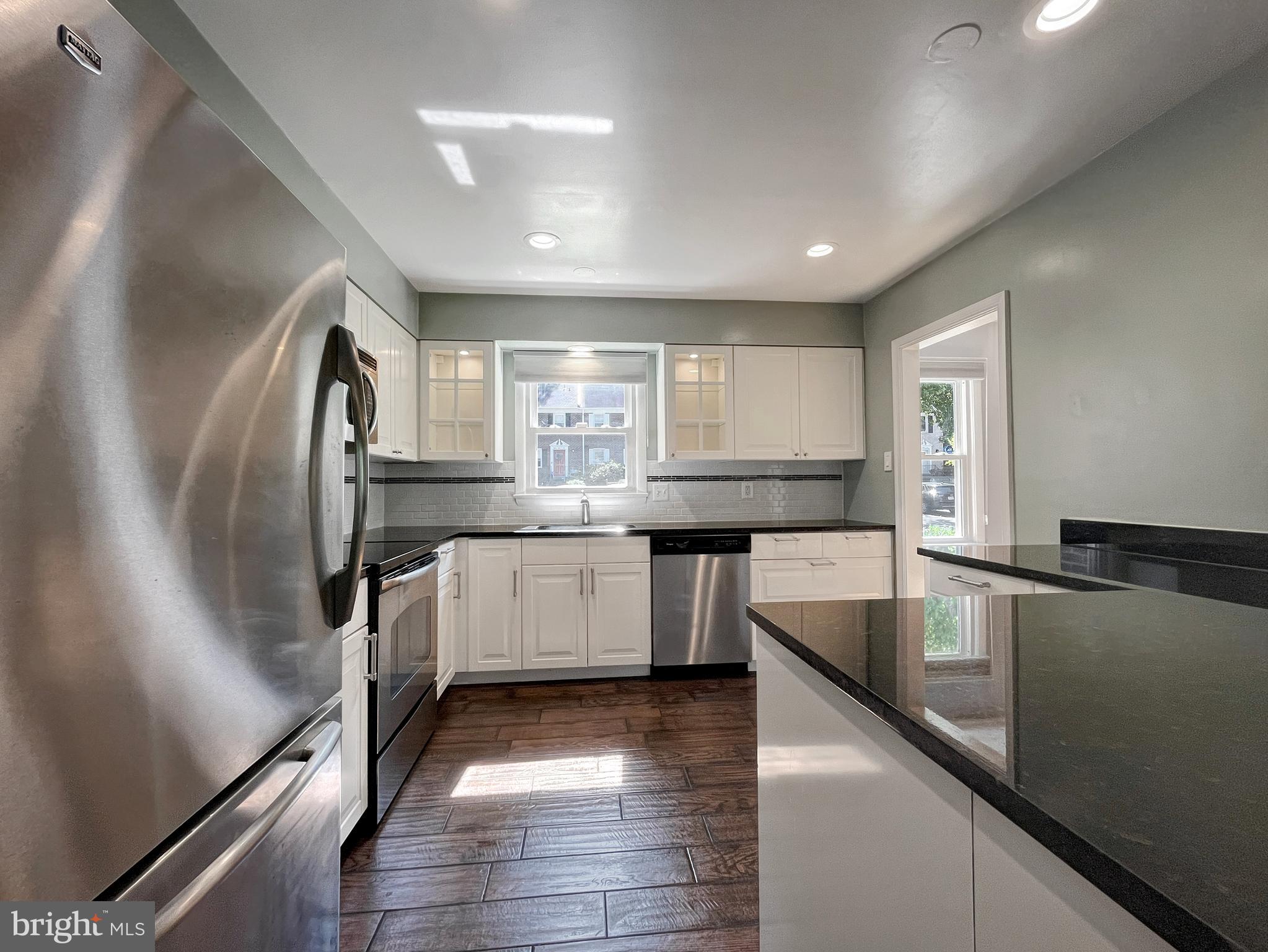 8802 Cameo Square Springfield, VA 22152 - Photo 6 of 50 Updated Kitchen with Granite Countertops