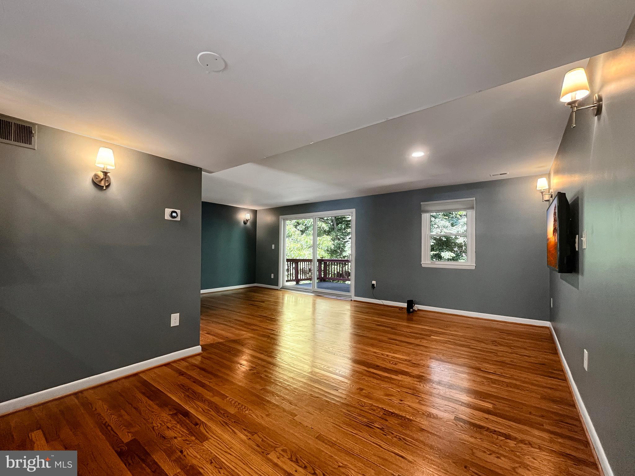 8802 Cameo Square Springfield, VA 22152 - Photo 10 of 50 Spacious and Light-filled Main Level Living Area