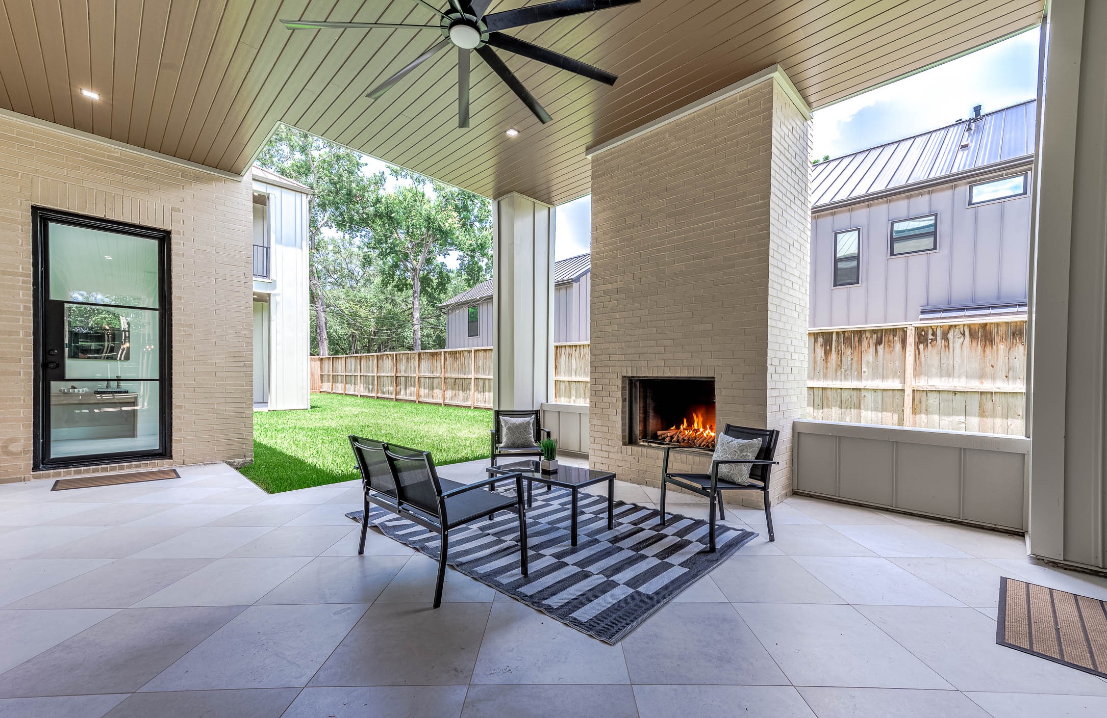 408 West 30th Street Houston, TX 77018 - Photo 5 of 40