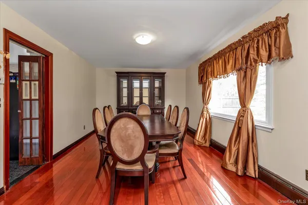 $1,199,900 | 84 Horton Place, Syosset, NY 11791