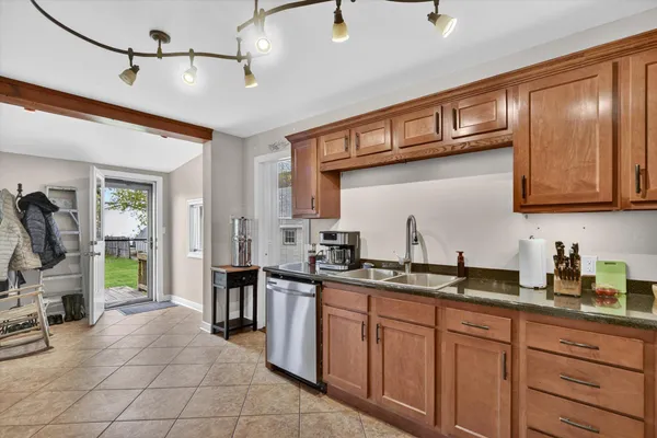 $235,000 | 206 Exchange Street, Marshall, MI 49068