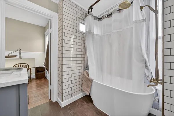 $235,000 | 206 Exchange Street, Marshall, MI 49068