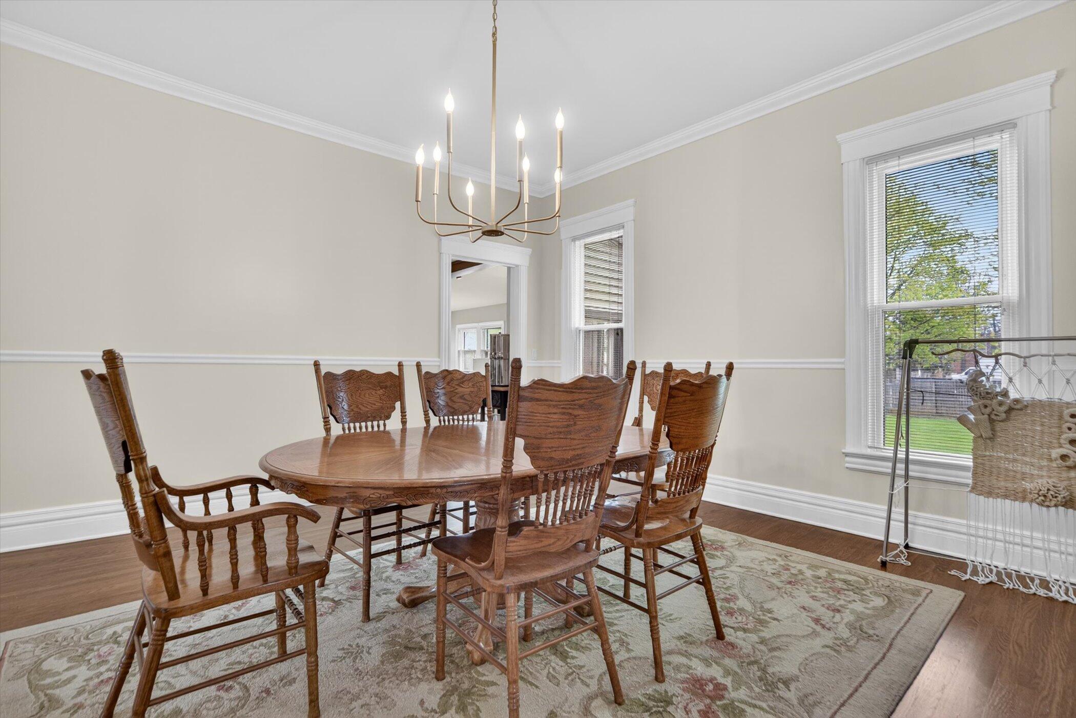 206 Exchange Street Marshall, MI 49068 - Photo 16 of 35 10-206-Exchange-St-WindowStill-Photograp