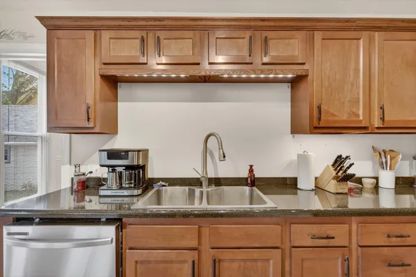 $235,000 | 206 Exchange Street, Marshall, MI 49068