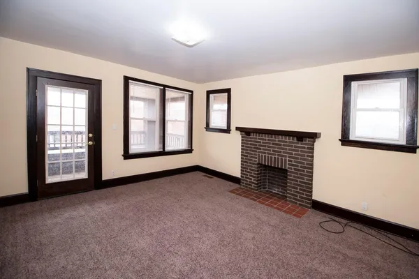 $950 | 3710 Glenmore Avenue, Unit 2N, Cheviot, OH 45211