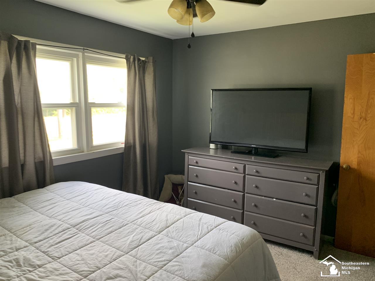 401 Riverside Avenue Adrian, MI 49221 - Photo 16 of 25