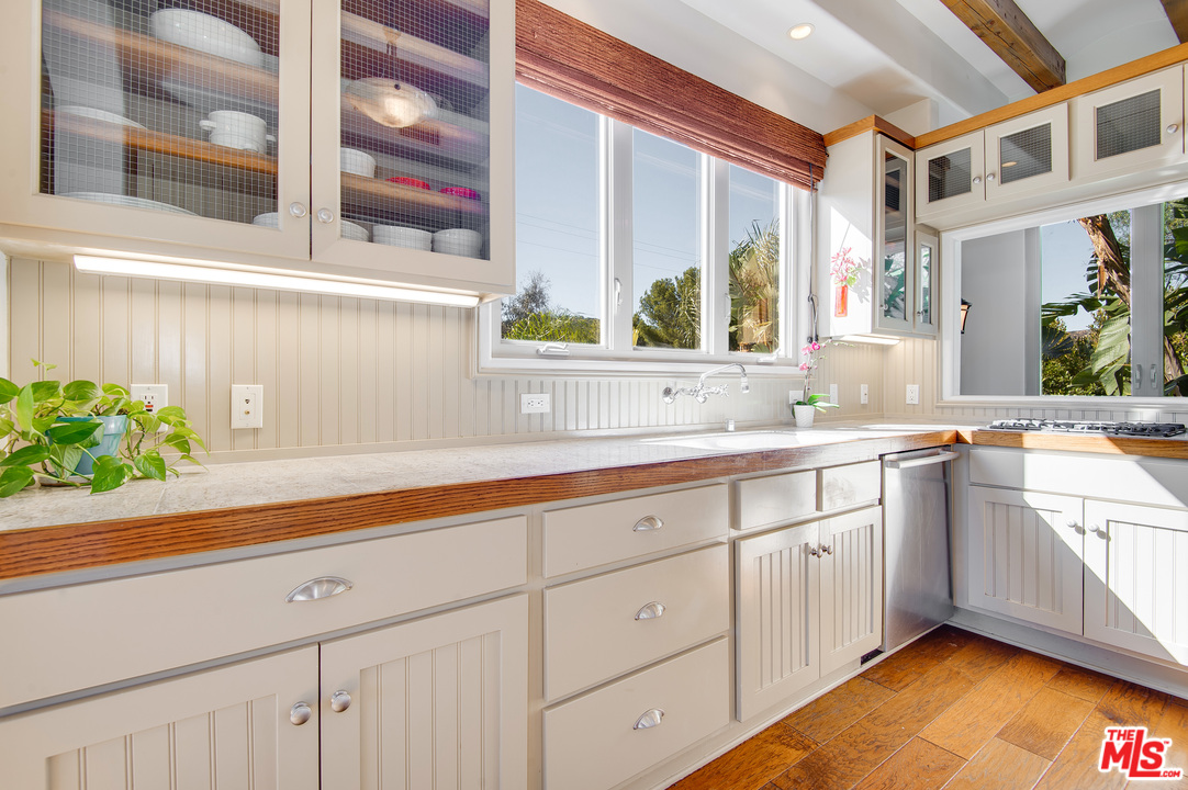 1912 Lookout Road Malibu, CA 90265 - Photo 10 of 43 Gallery Image 10