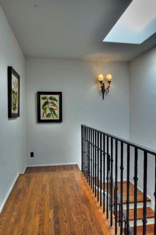 2211 Las Tunas Road Santa Barbara, CA 93103 - Photo 16 of 20 Hall