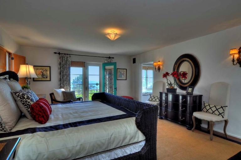 2211 Las Tunas Road Santa Barbara, CA 93103 - Photo 17 of 20 Master Bedroom