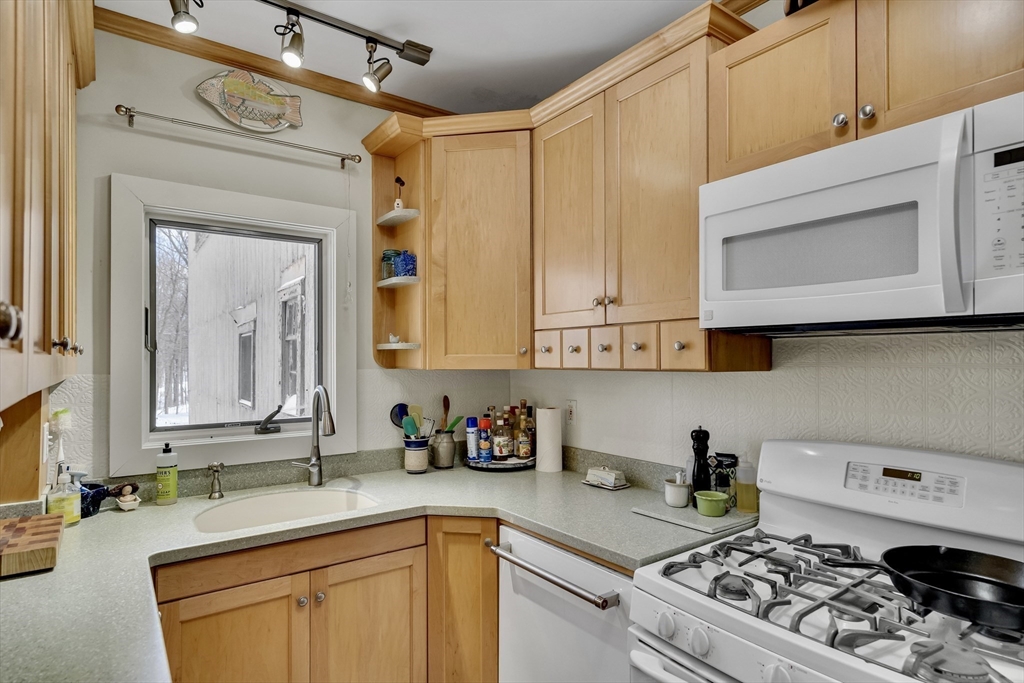 2 Seaver Street Westminster, MA 01473 - Photo 12 of 39