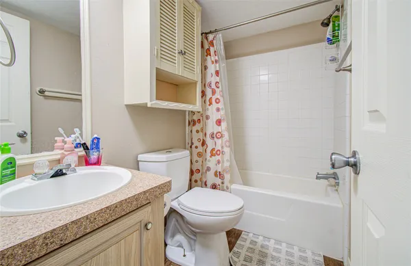 $225,000 | 36 West Old Field Drive, Huffman, TX 77336