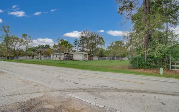 $225,000 | 36 West Old Field Drive, Huffman, TX 77336