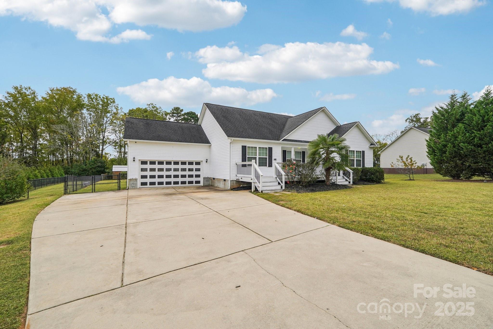 1462 Mathis Road Rock Hill, SC 29732 - Photo 5 of 48