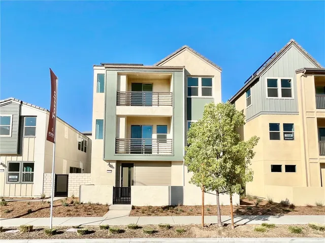 $4,200 | 27355 Hyland Court, Valencia, CA 91381