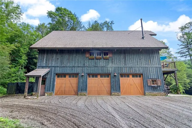 a front view of house with yard
