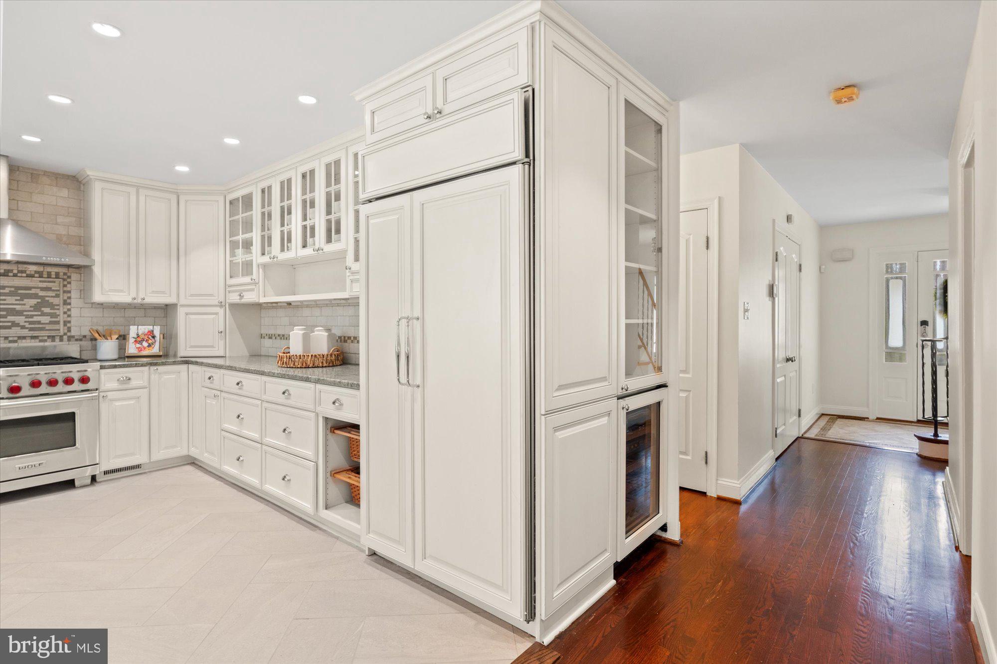 301 Columbia Road Alexandria, VA 22302 - Photo 15 of 82