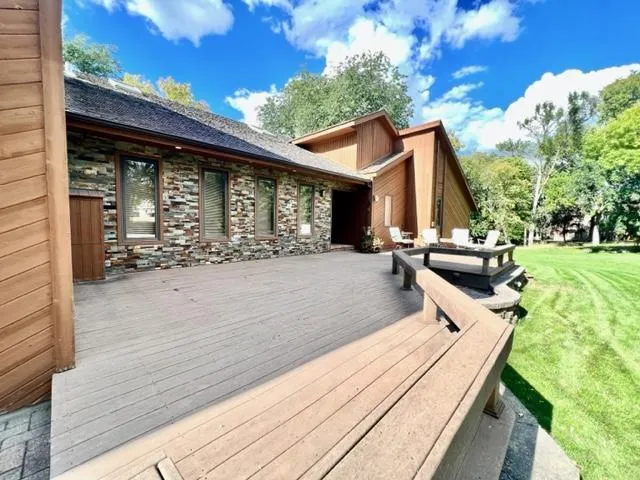 $319,900 | 2020 Vision Lane, Redwood Falls, MN 56283