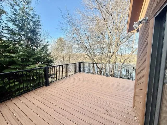 $319,900 | 2020 Vision Lane, Redwood Falls, MN 56283