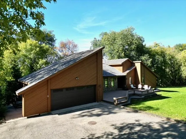 $319,900 | 2020 Vision Lane, Redwood Falls, MN 56283