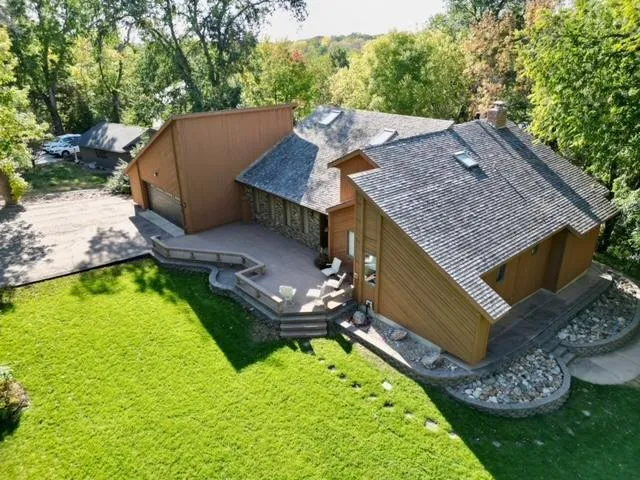 $319,900 | 2020 Vision Lane, Redwood Falls, MN 56283