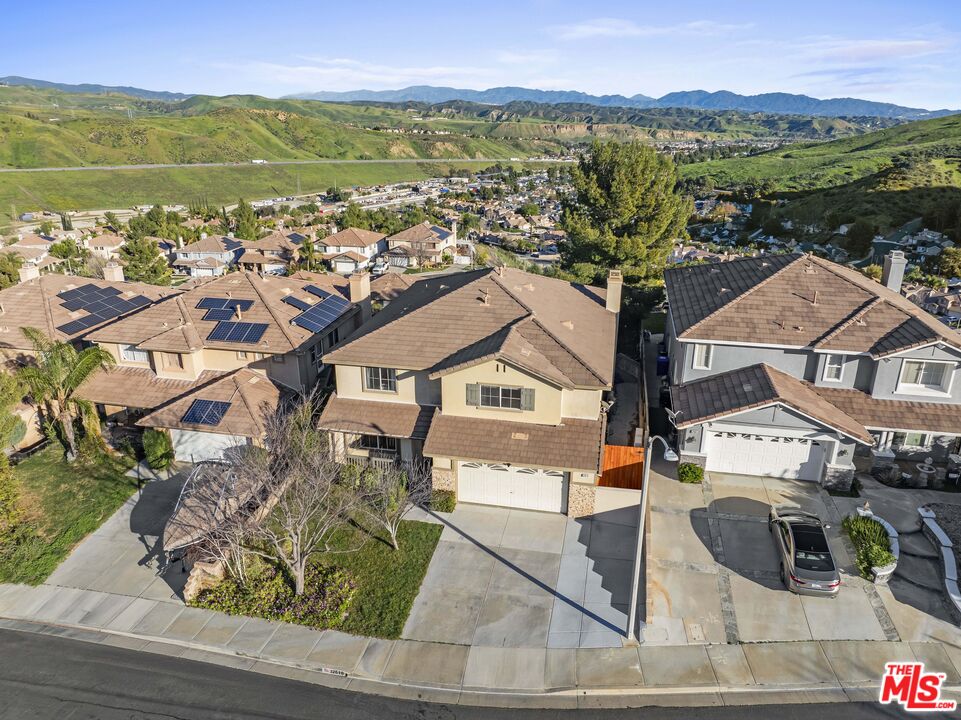 32610 Ridge Top Lane Castaic, CA 91384 - Photo 2 of 50