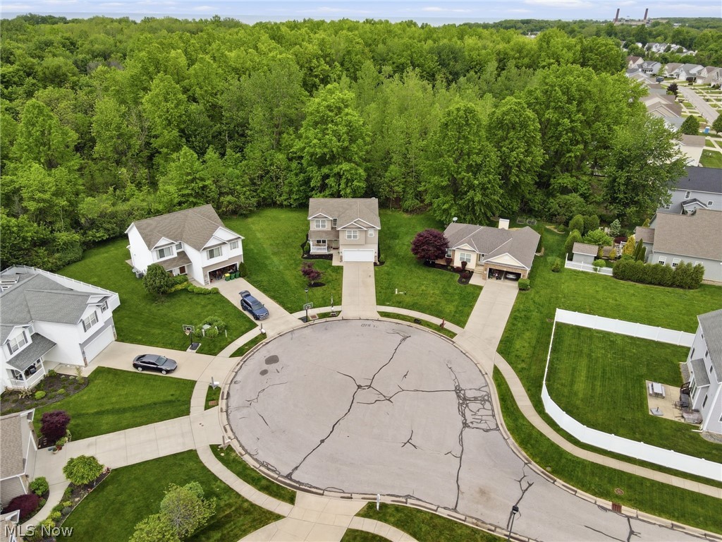 1397 Searay Cove Painesville, OH 44077 - Photo 33 of 39