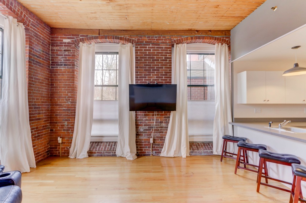 14 Sanford Street, Unit 15 Medway, MA 02053 - Photo 3 of 27