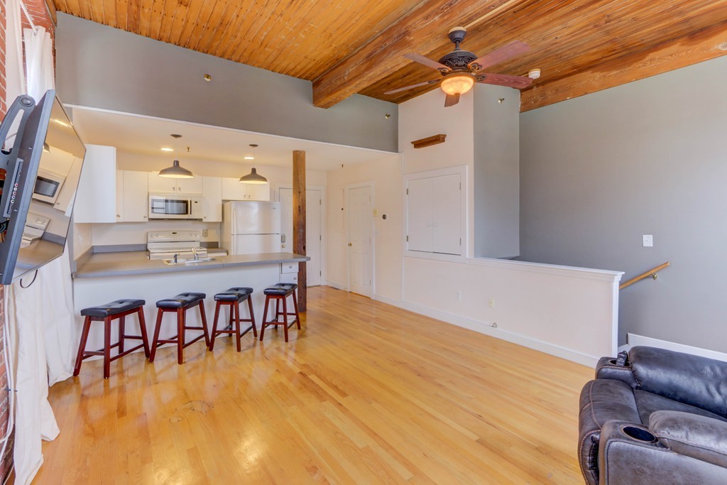 14 Sanford Street, Unit 15 Medway, MA 02053 - Photo 5 of 27