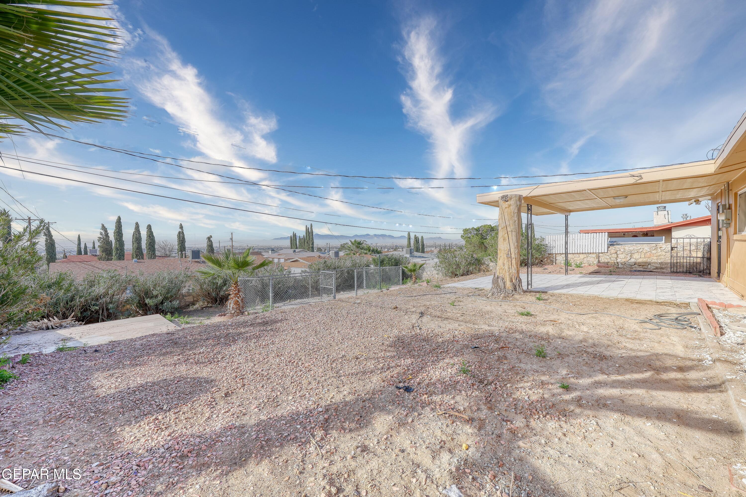 7212 Raton Drive El Paso, TX 79915 - Photo 39 of 44 a view of a backyard of a house