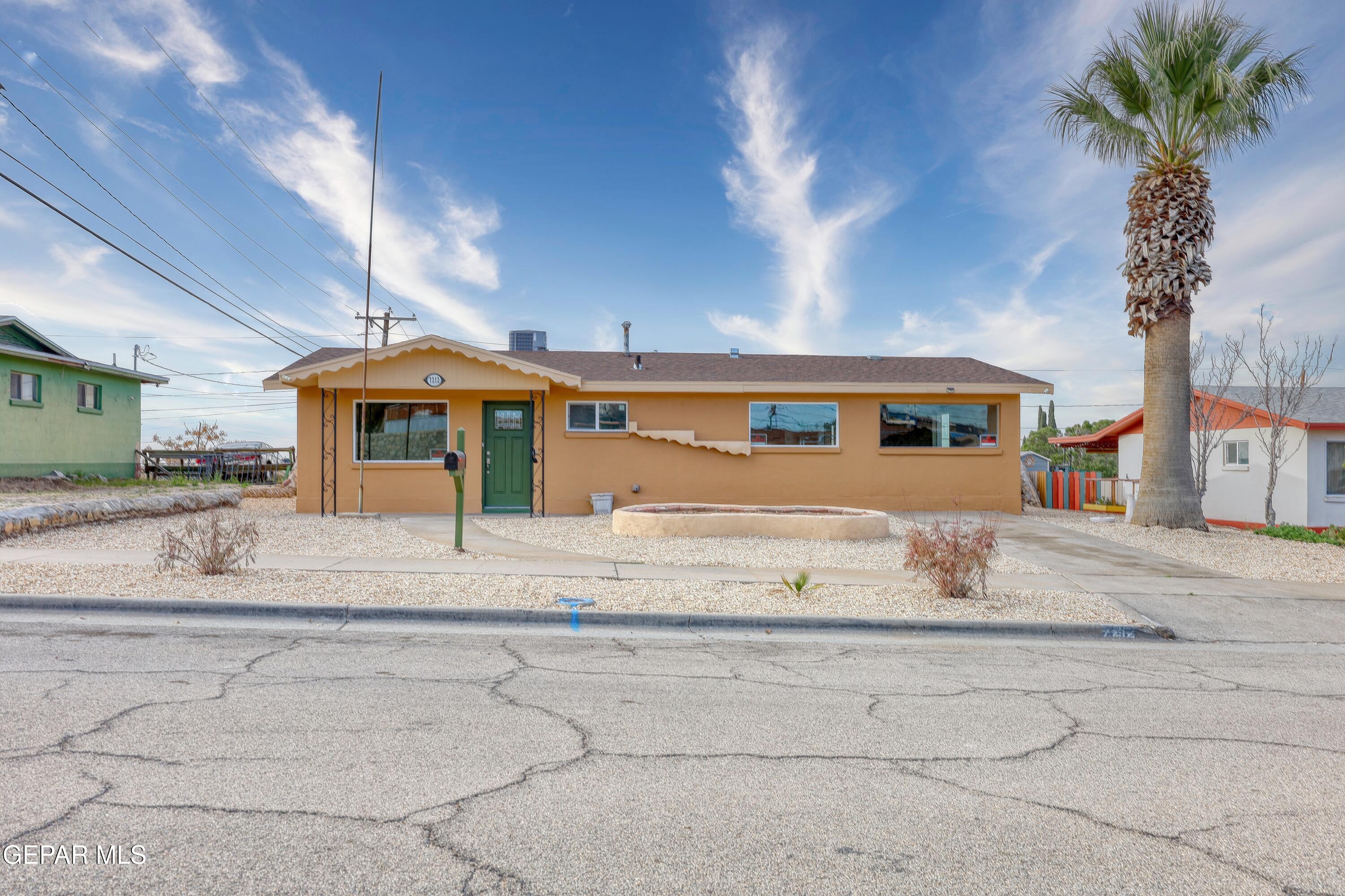 7212 Raton Drive El Paso, TX 79915 - Photo 5 of 44 a view of a volley ball court