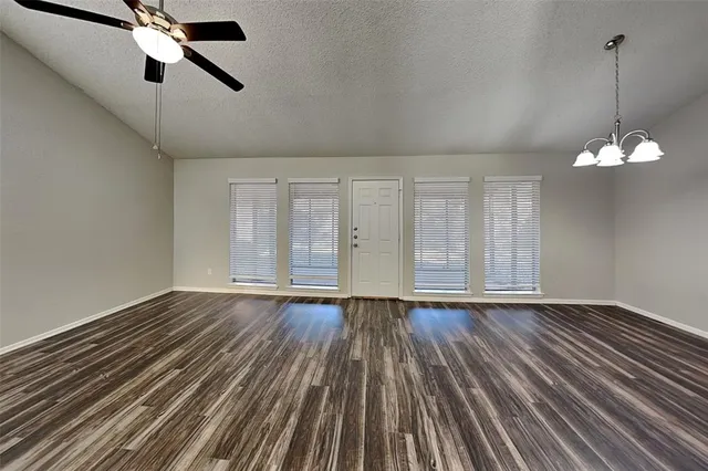 $1,945 | 3705 Hialeah Drive, Arlington, TX 76017