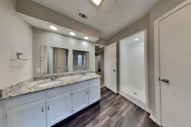 $1,945 | 3705 Hialeah Drive, Arlington, TX 76017